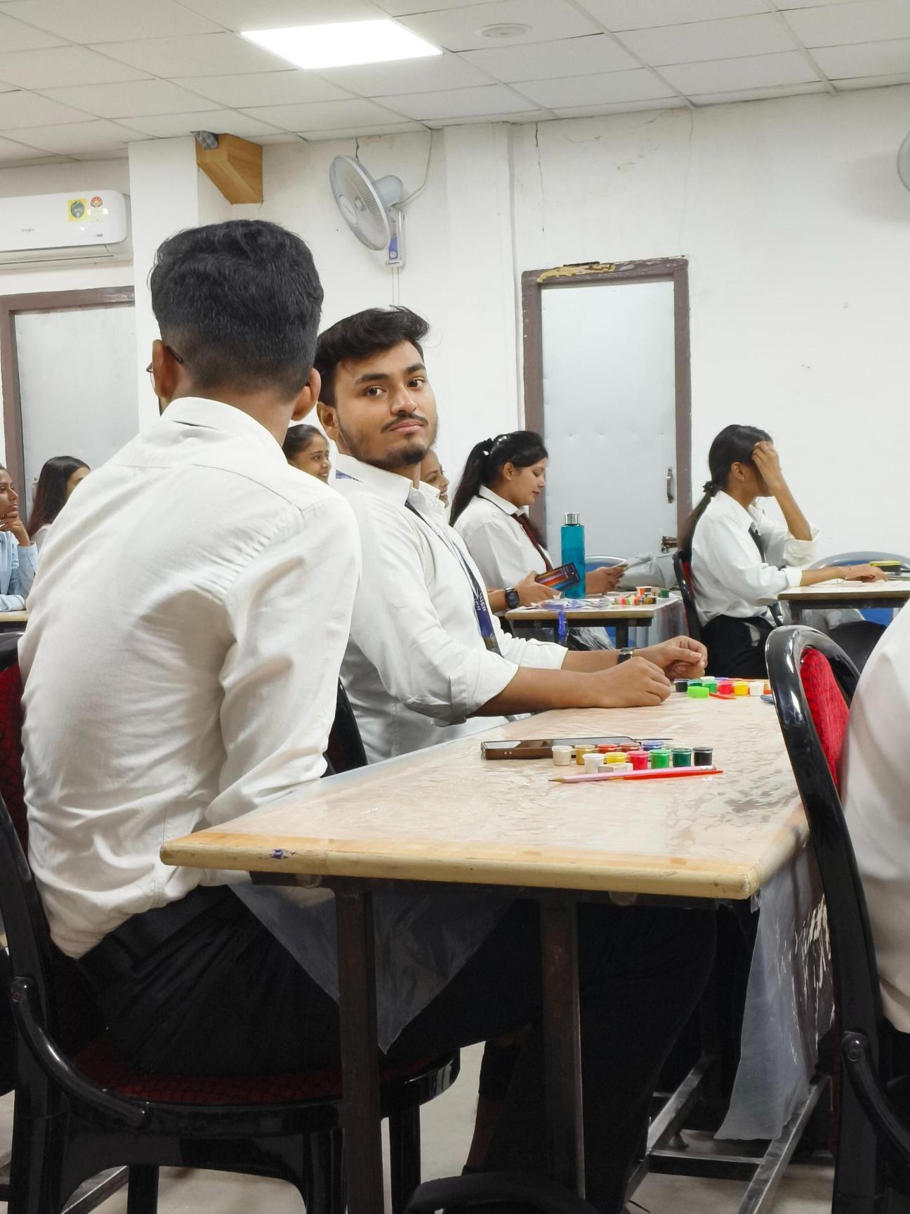 Rahul Soni Conducts “All Can Sketch” Workshop for PGDM, BBA, BCA & MAMC Students at IIBM and ZHI Patna